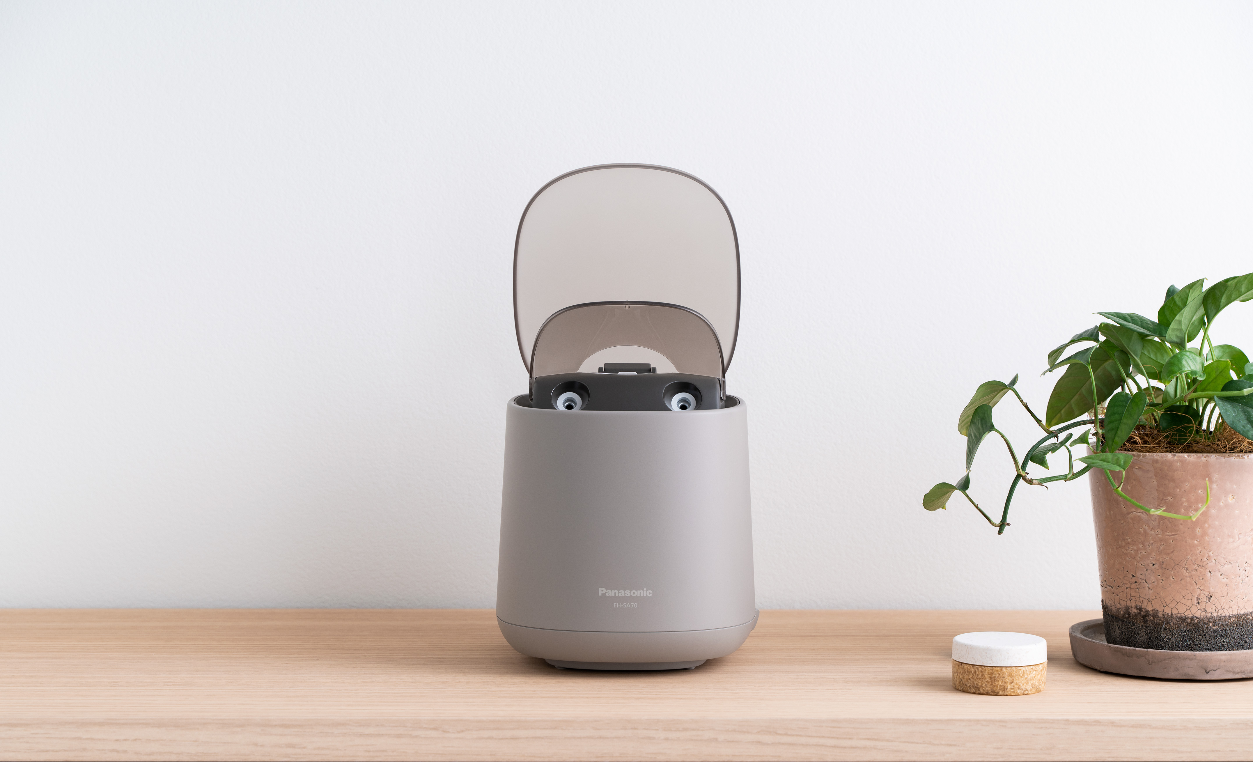 iF Design Panasonic Facial steamer nanocare EHSA70