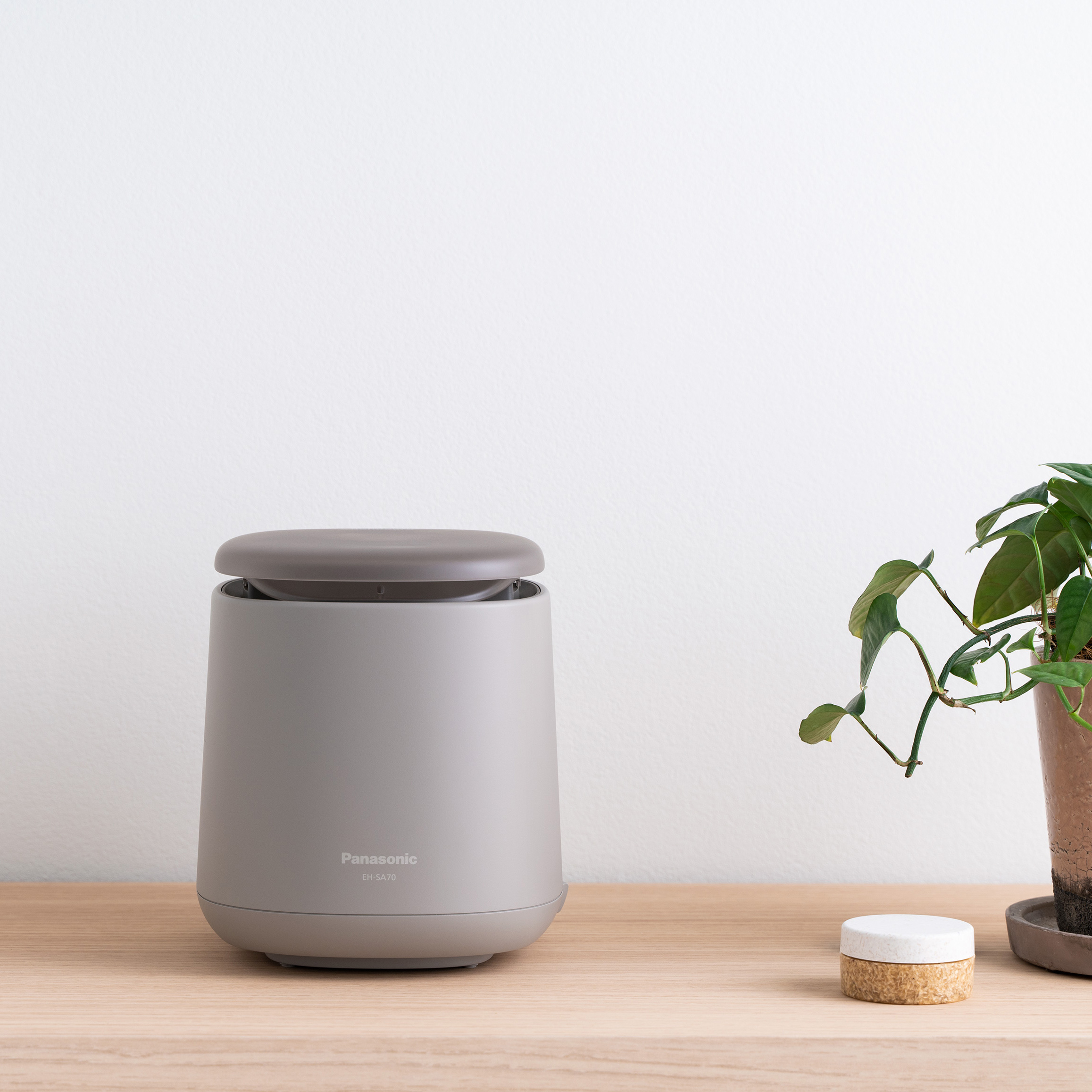 iF Design Panasonic Facial steamer nanocare EHSA70