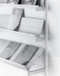 OCTANORM Buch- u. Prospektablage