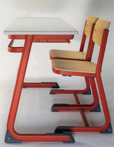 Modell 3521 und 3527 Schultisch und Schulstuhl